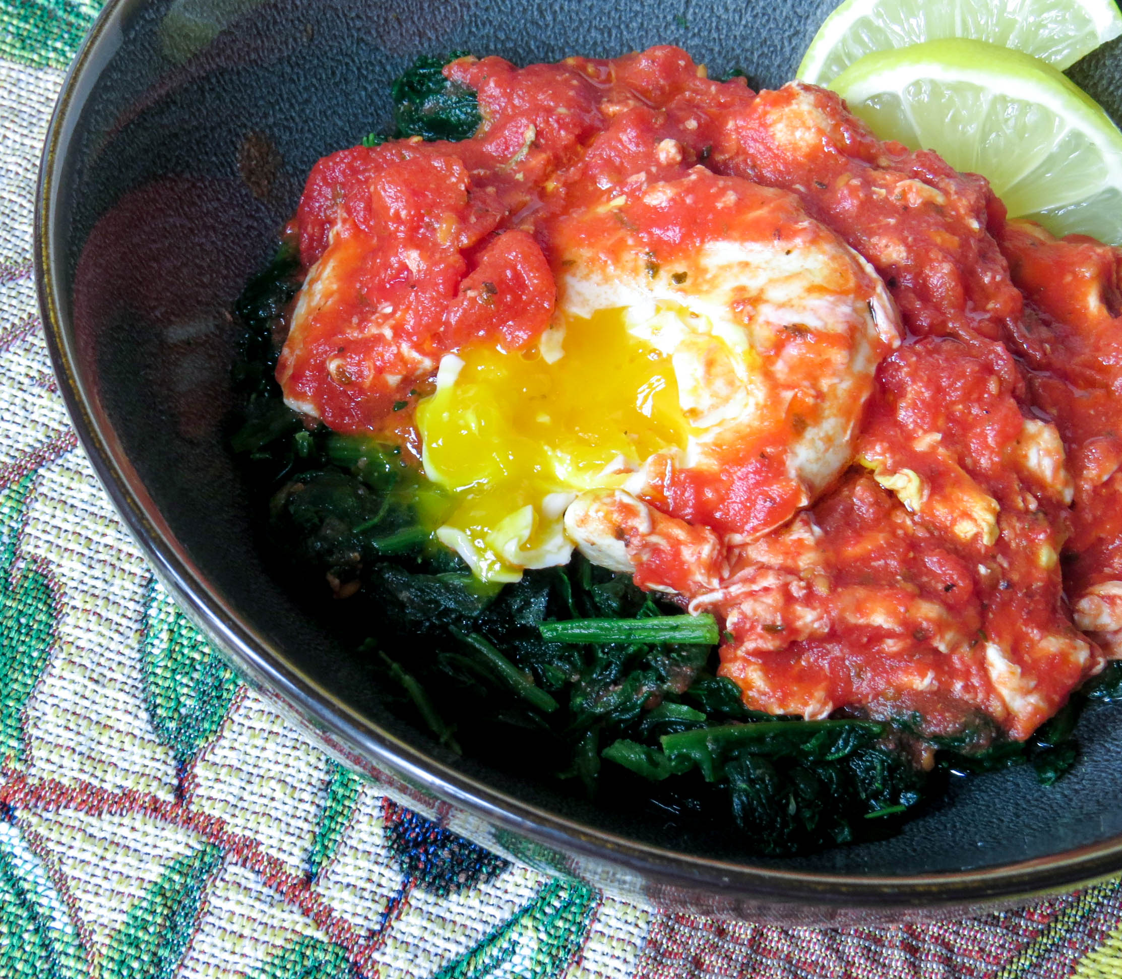 Poached-Eggs-in-Tomatoes-Florentine